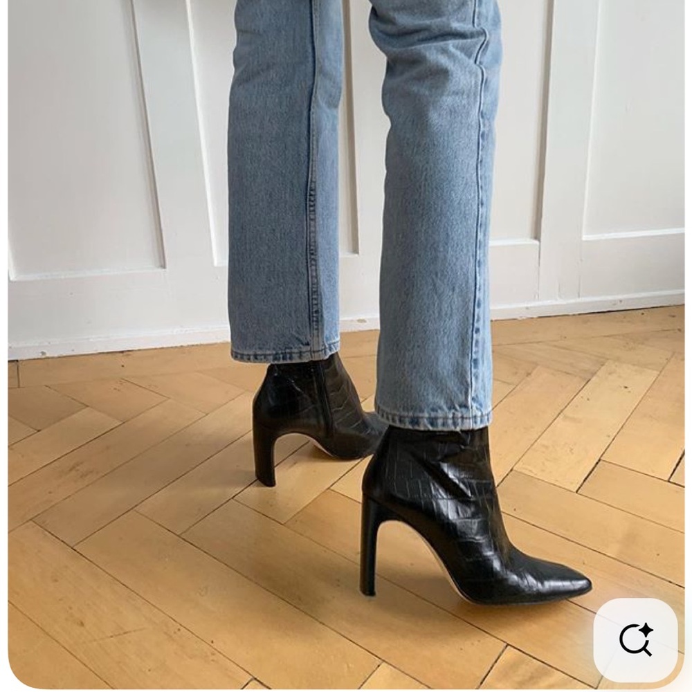 BNWT Women's Marcelle Croc-Embossed High-Heel Boots - Picture 6 of 6